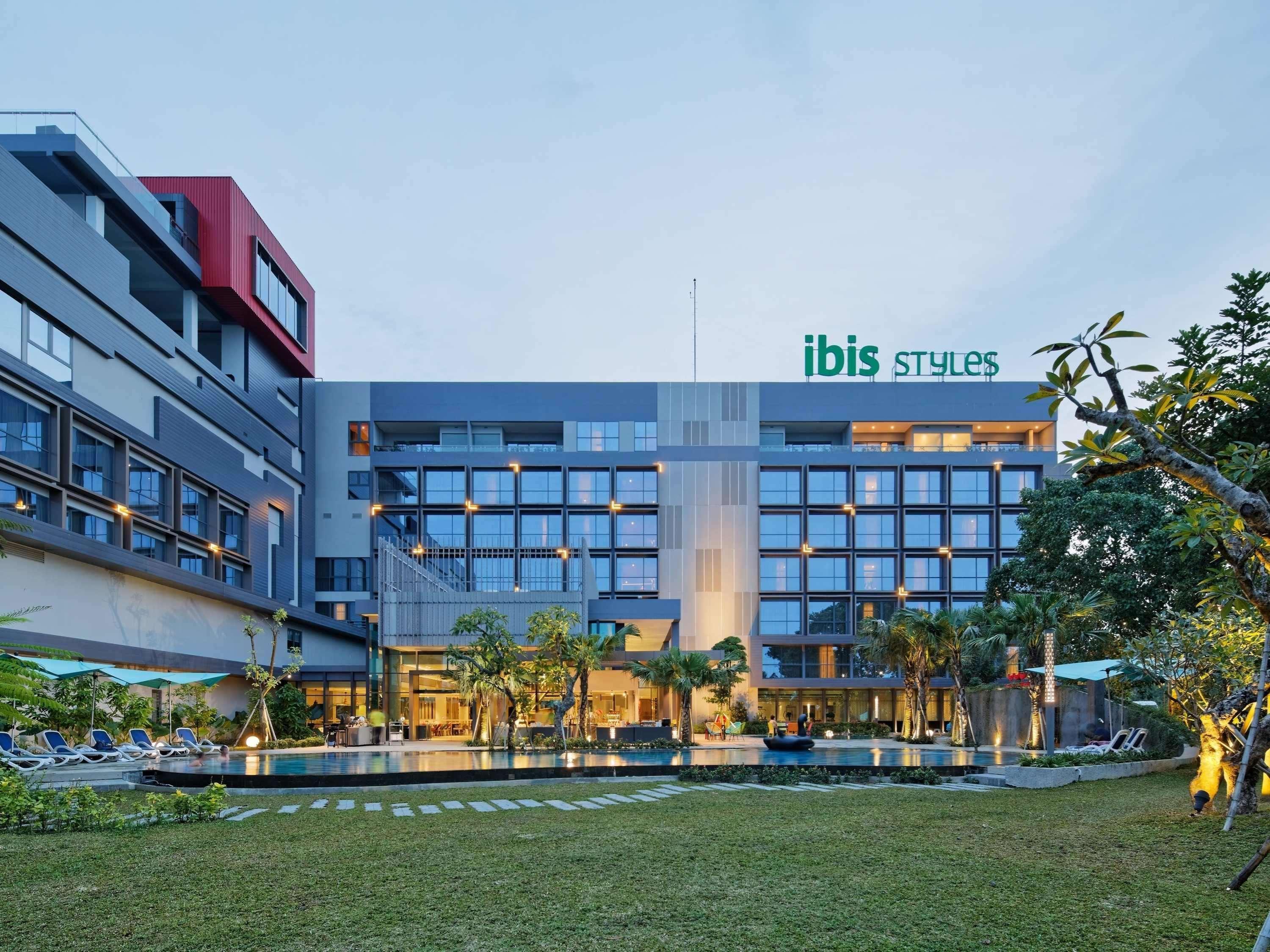 Ibis Styles Batam Nagoya Hotel Exterior foto