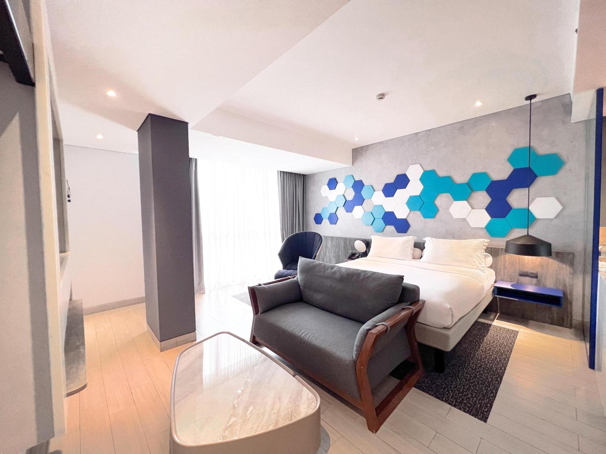 Ibis Styles Batam Nagoya Hotel Exterior foto