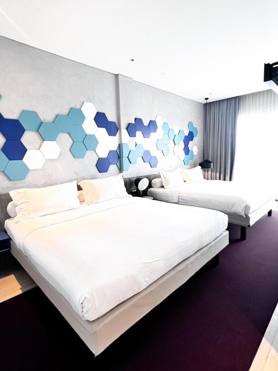Ibis Styles Batam Nagoya Hotel Exterior foto